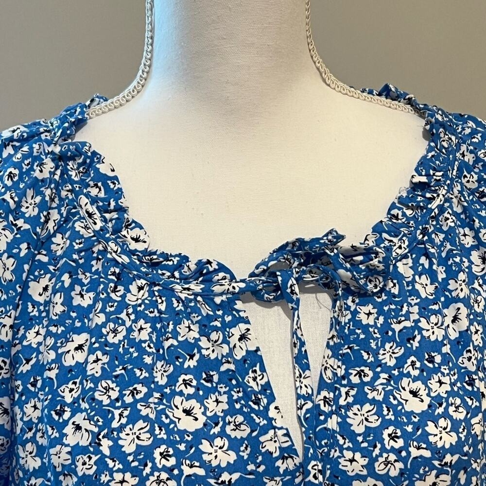 NWT Women's Alexander Jordan M Peasant‎ Shirt Floral Medium Flowy Med NEW